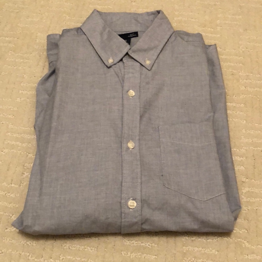 Gap Men’s dress shirt